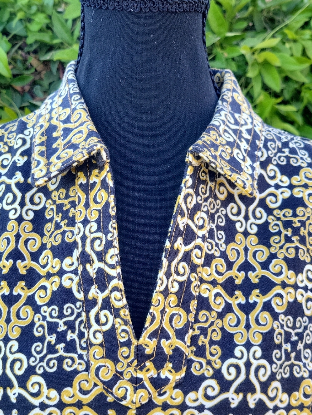 J. McLaughlin Navy and Gold Swirl Midi Catalina Cloth Dress - Picture 3 of 15